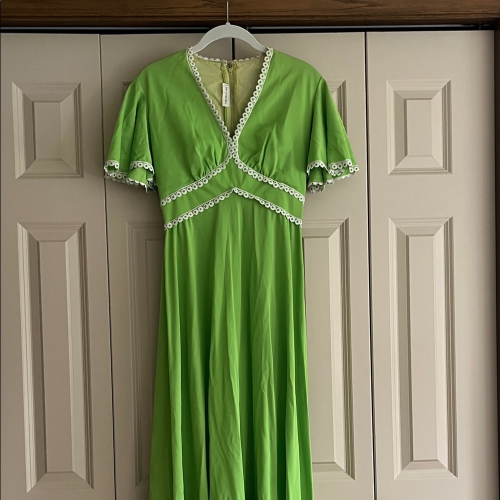 Vintage Green Dress with White floral Trim - S